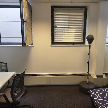 The Crash Room In East Кройдон Екстер'єр фото